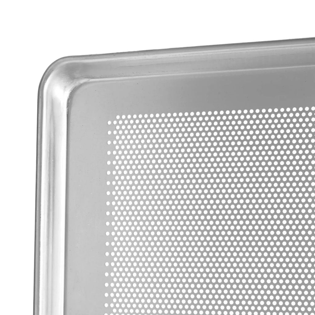 Winco Bandeja para Hornear Perforada de Aluminio de 18 x 26"